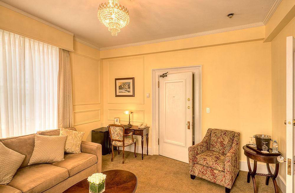 The Inn At The Union Club Of British Columbia Виктория Экстерьер фото
